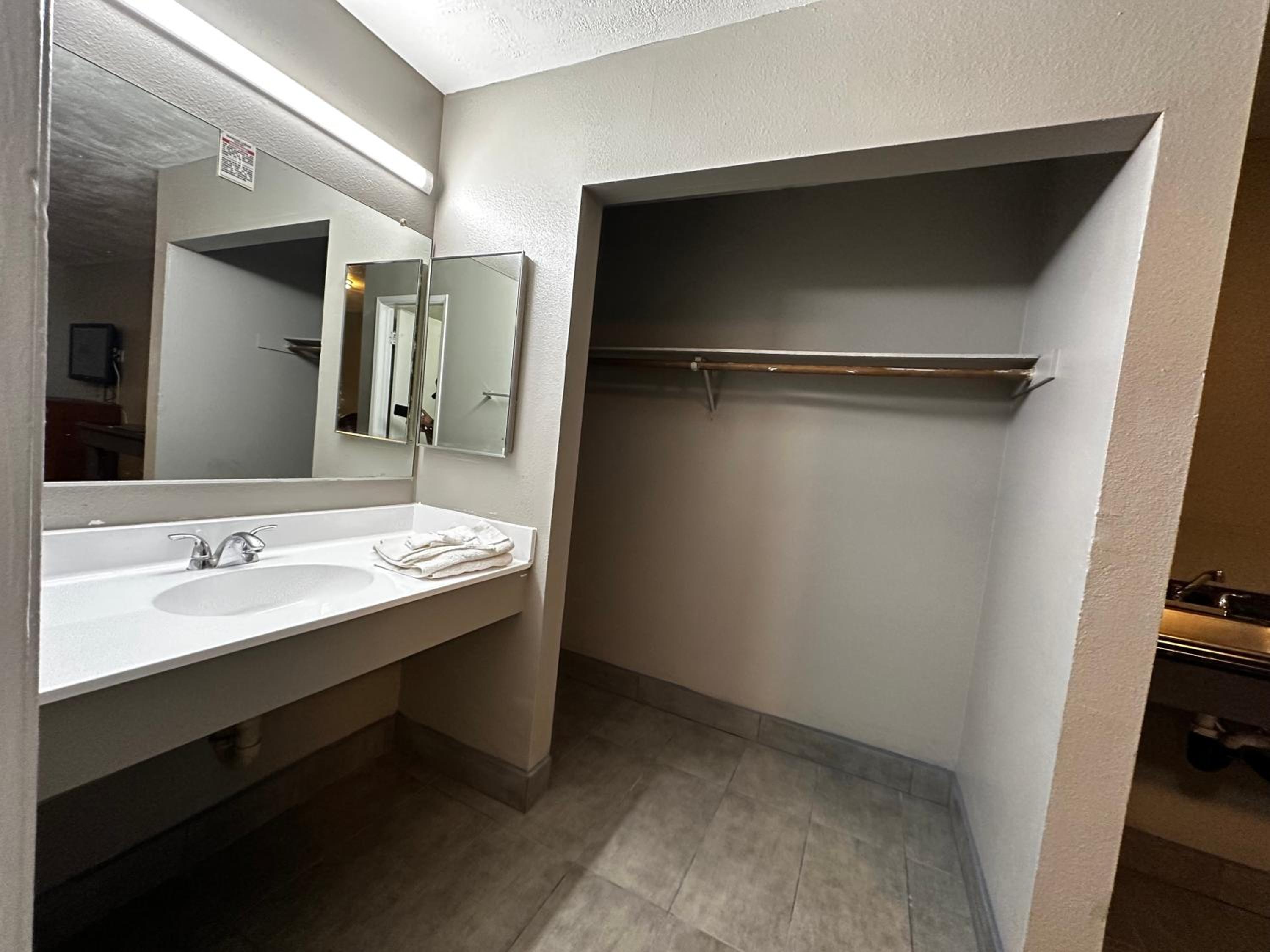 Sunpark Inn & Suites