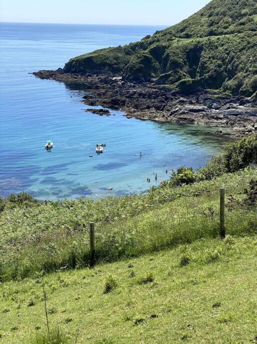 Stylish Seaside Cornish Cottage,sleeps8 +BBQ view 4