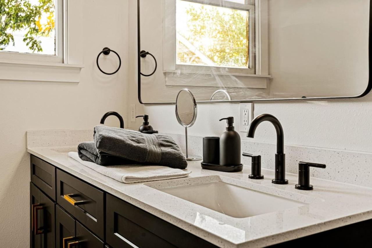 Boutique King William Complex