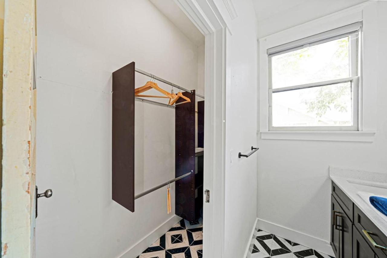 Boutique King William Complex
