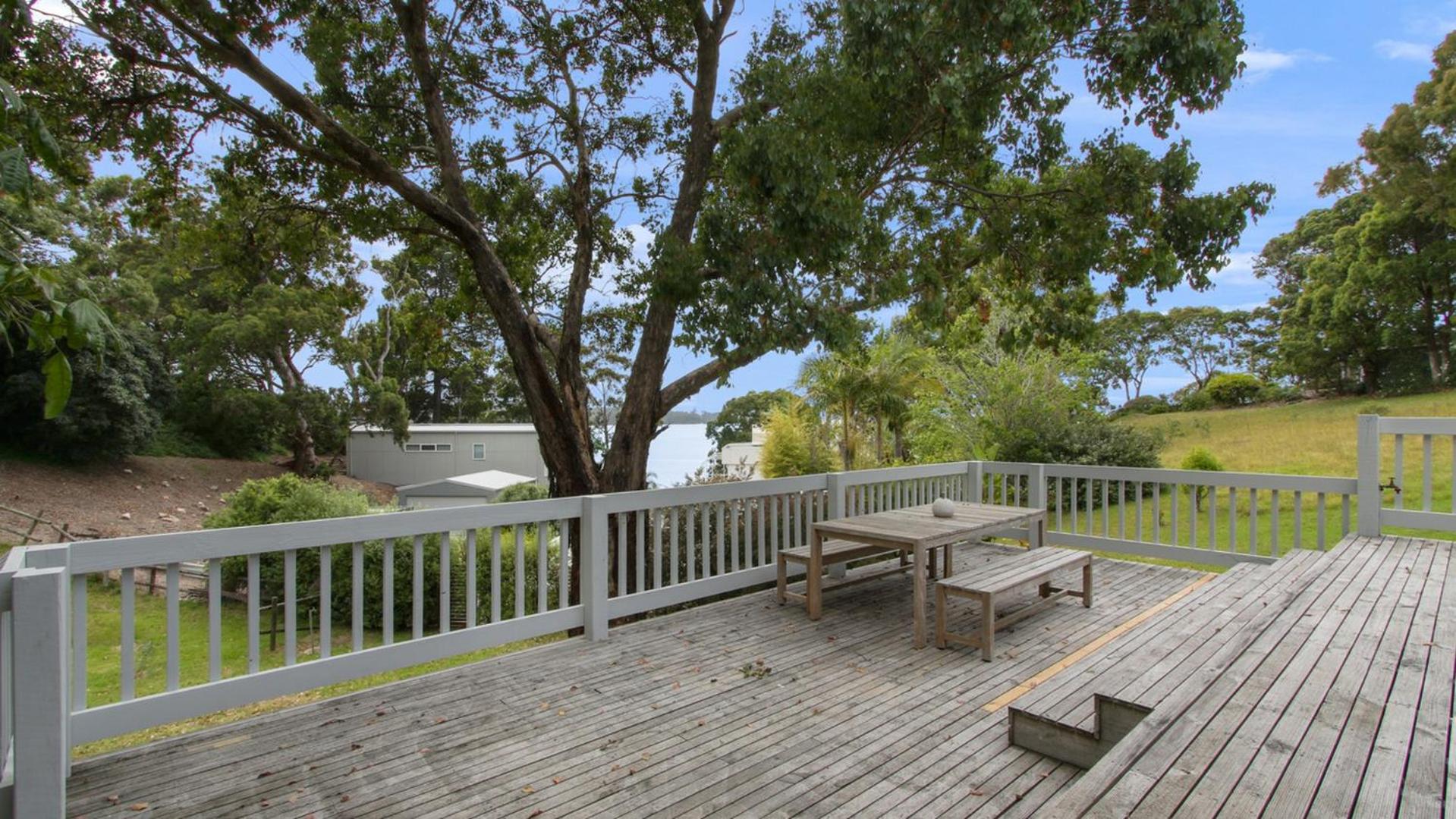 Lakeview Treehouse - Scenic Metung Retreat