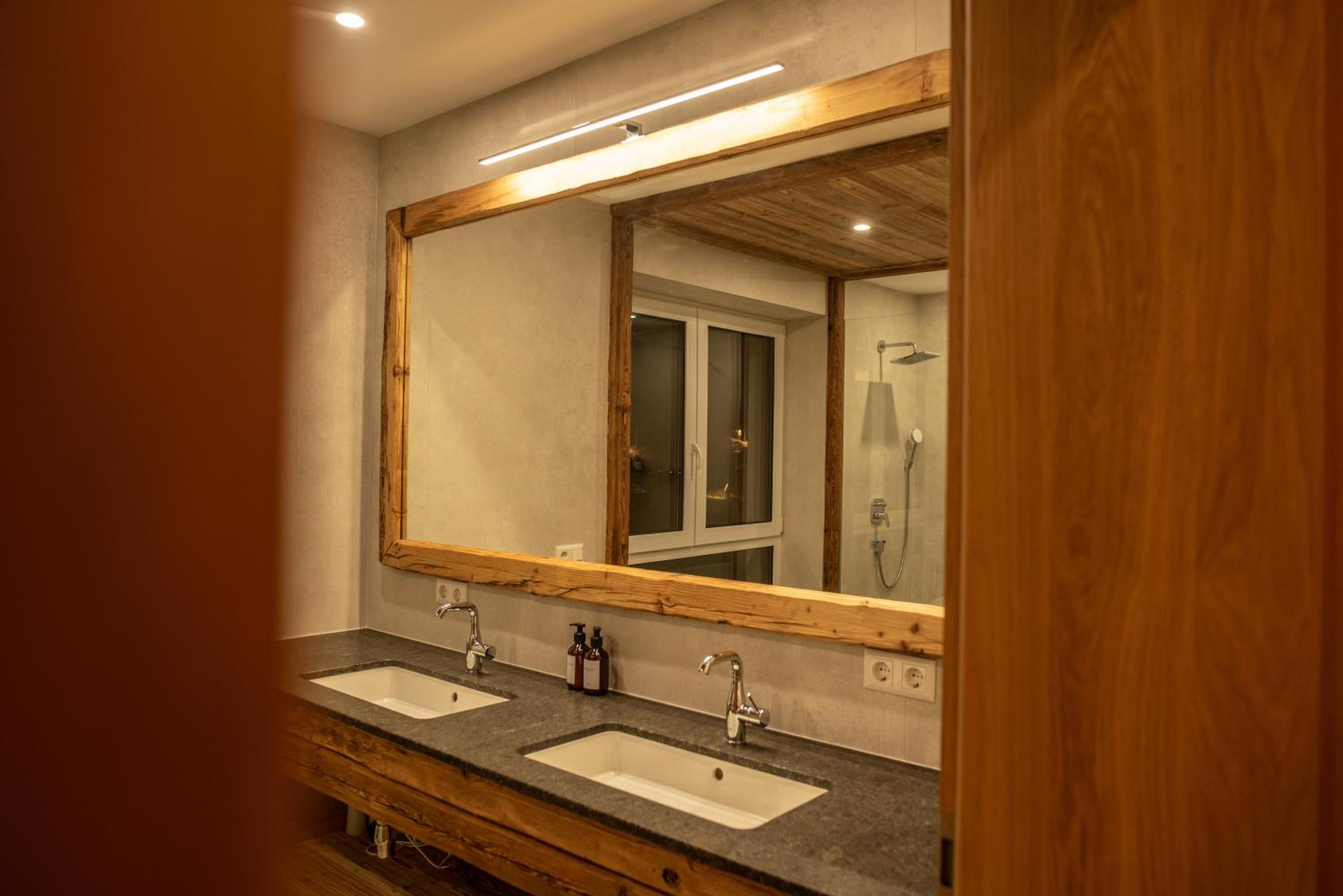 Edelweiss Lodge