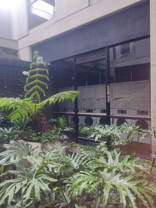 Aparta estudio en la candelaria WiFi rápido-a pasos del museo de oro