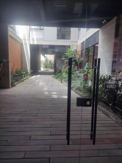 Aparta estudio en la candelaria WiFi rápido-a pasos del museo de oro