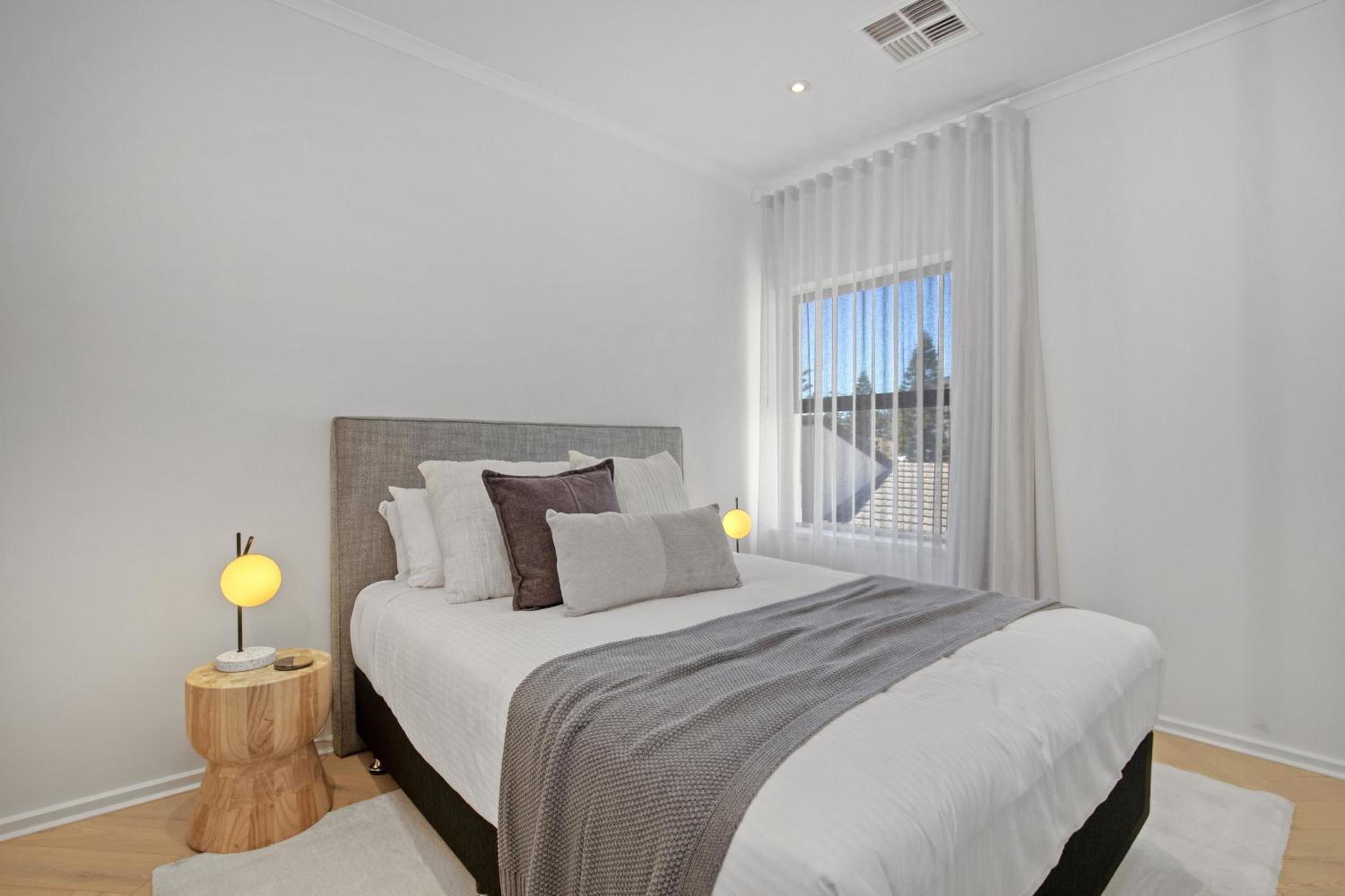 Luna's Lookout: Esplanade Henley Beach - Property Image 5