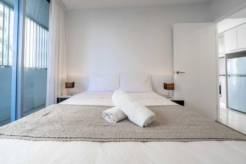 City Chic Living 1B1B Apt w/Shared Pool+BBQ+GYM