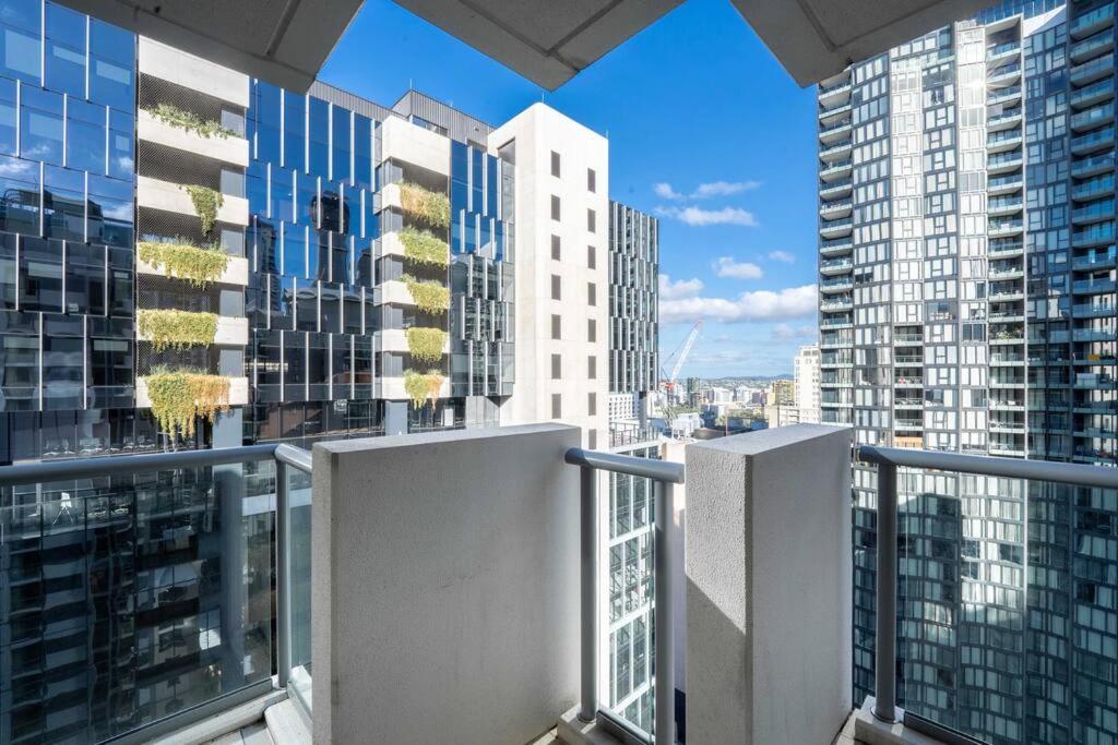 City Chic Living 1B1B Apt w/Shared Pool+BBQ+GYM