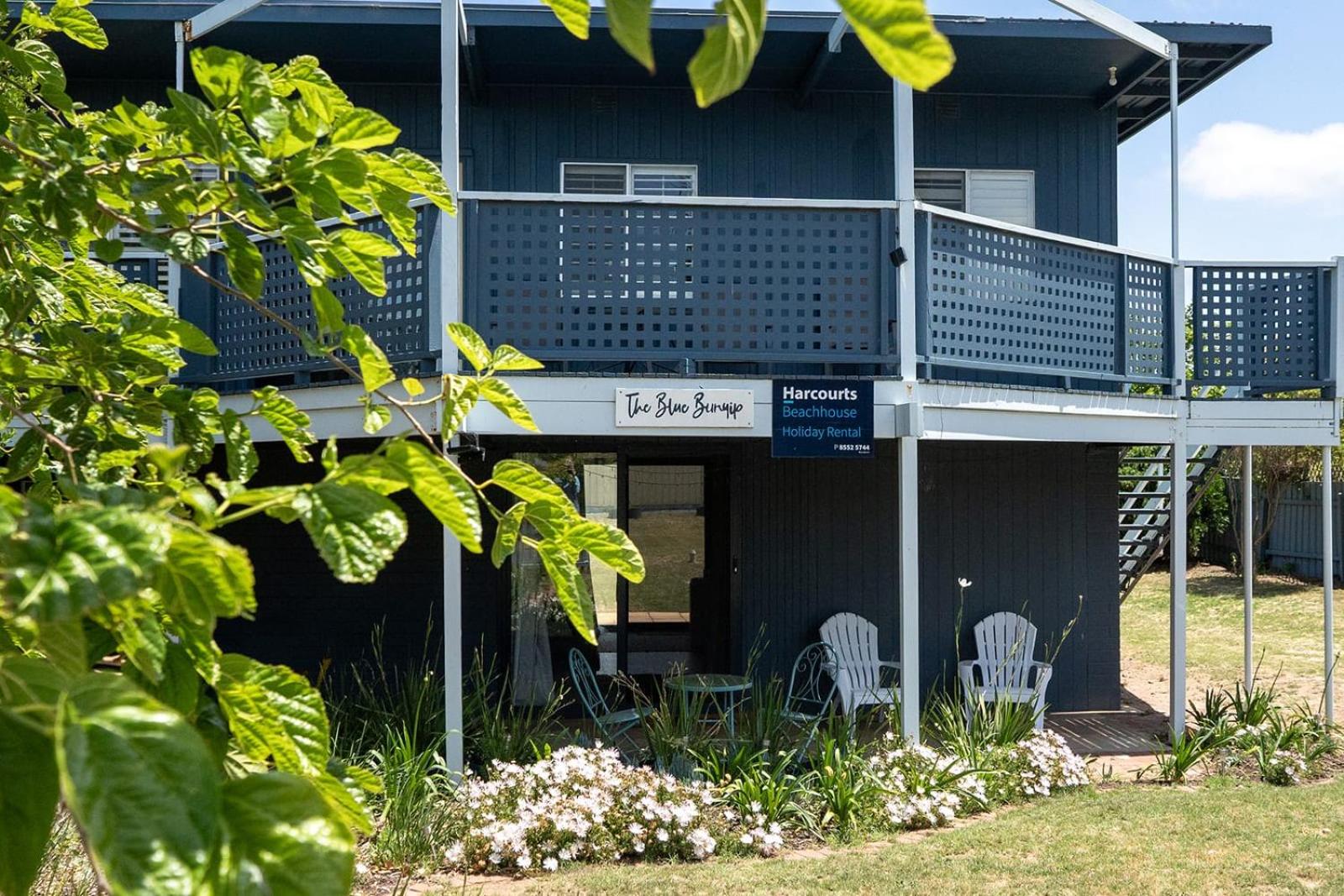 The Blue Bunyip - 3 Bunyip St - No Linen Included - Near the Beach