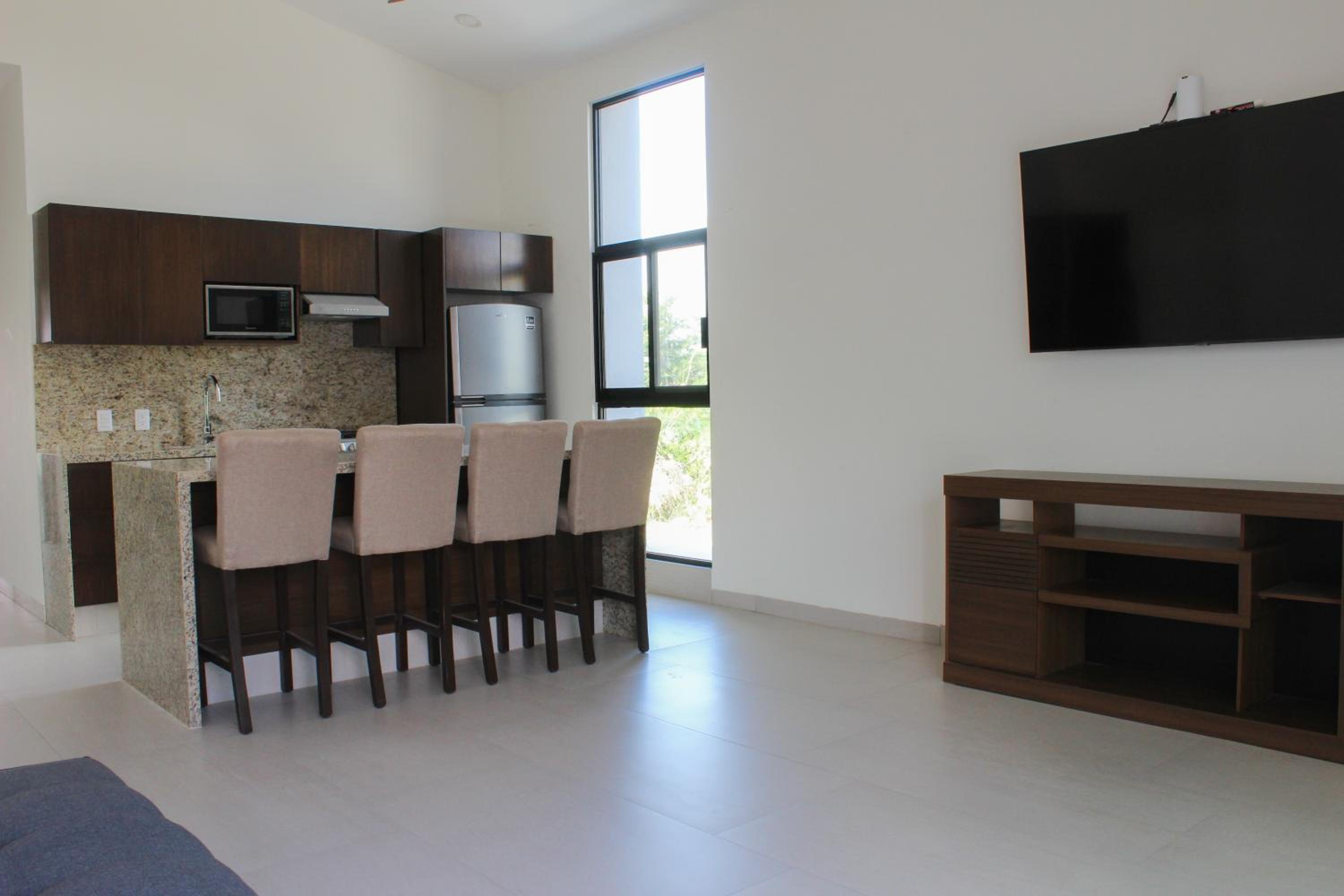 Casa Bella 6-bedrooms Pool Vacation Home 18 guests view 2