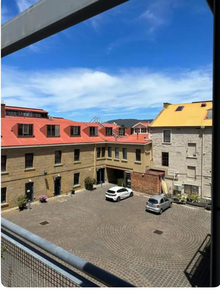Boxwood IXL Luxe Hobart Waterfront Apartment