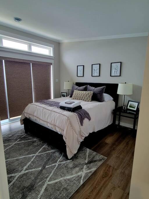 2 Bedroom 2 Bathroom Oceanfront Oasis
