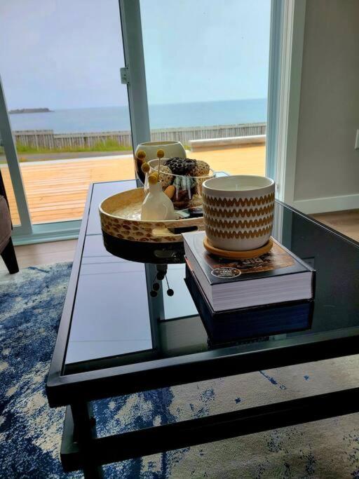 2 Bedroom 2 Bathroom Oceanfront Oasis