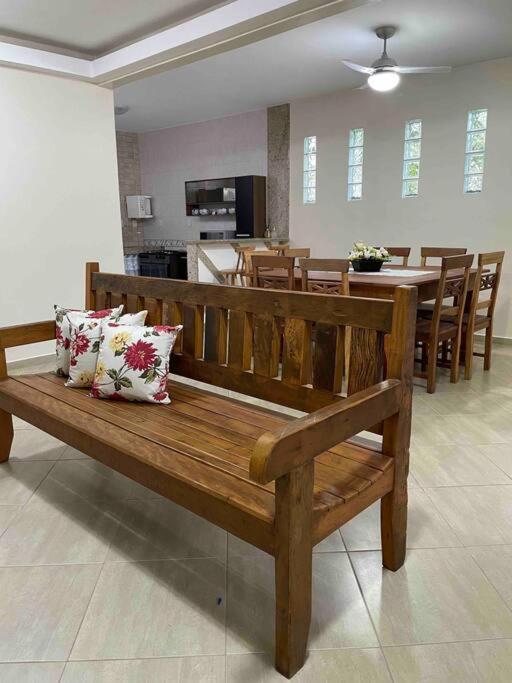 Casa agradável em frente a praia com jacuzzi/spa