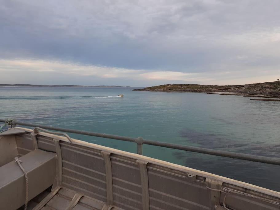 Sea Breeze at Vivonne