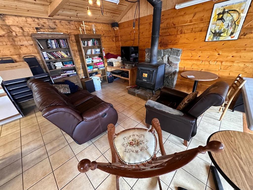 Ute Bluff Lodge, Cabins and RV park