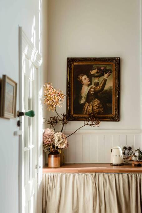 The Post Office Waratah - Luxury Wilderness Escape