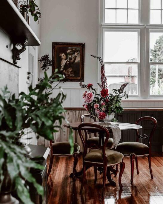 The Post Office Waratah - Luxury Wilderness Escape