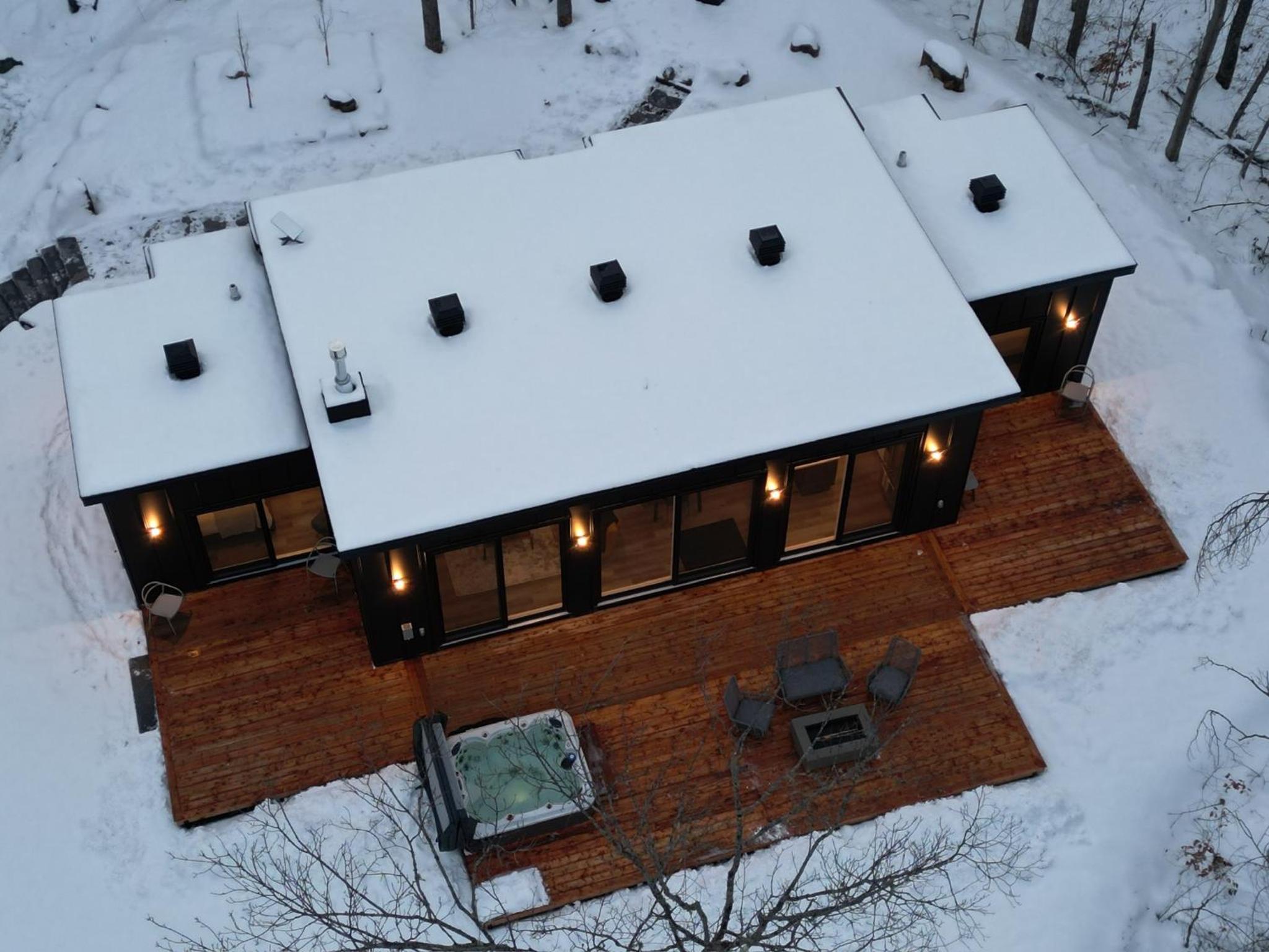 DAX HOUSE Stunning Mont-Tremblant Getaway Retreat