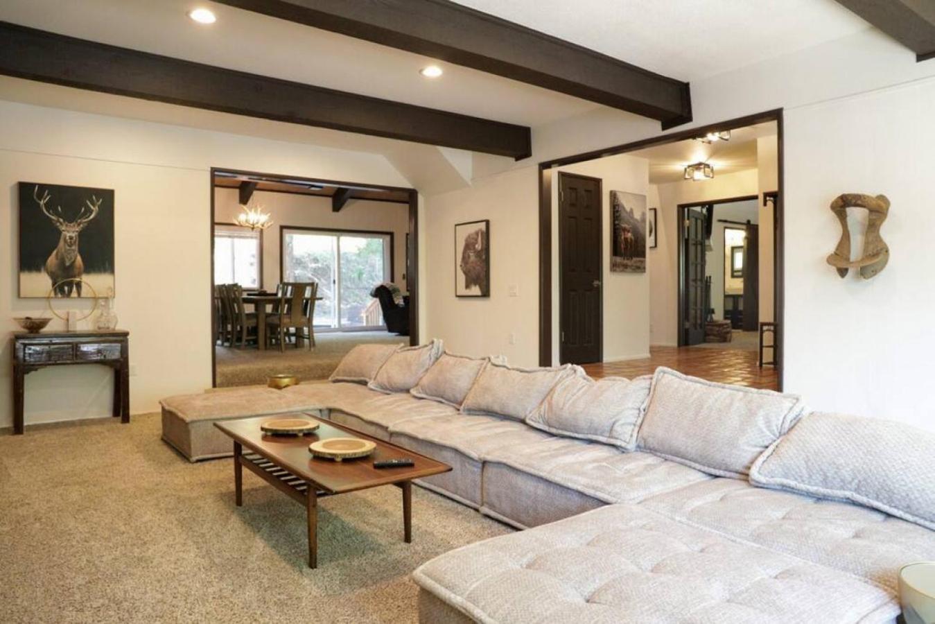 Lake Arrowhead · REDESIGNED! Hot Tub ~ Walk to Lake ~ Dog Friendly