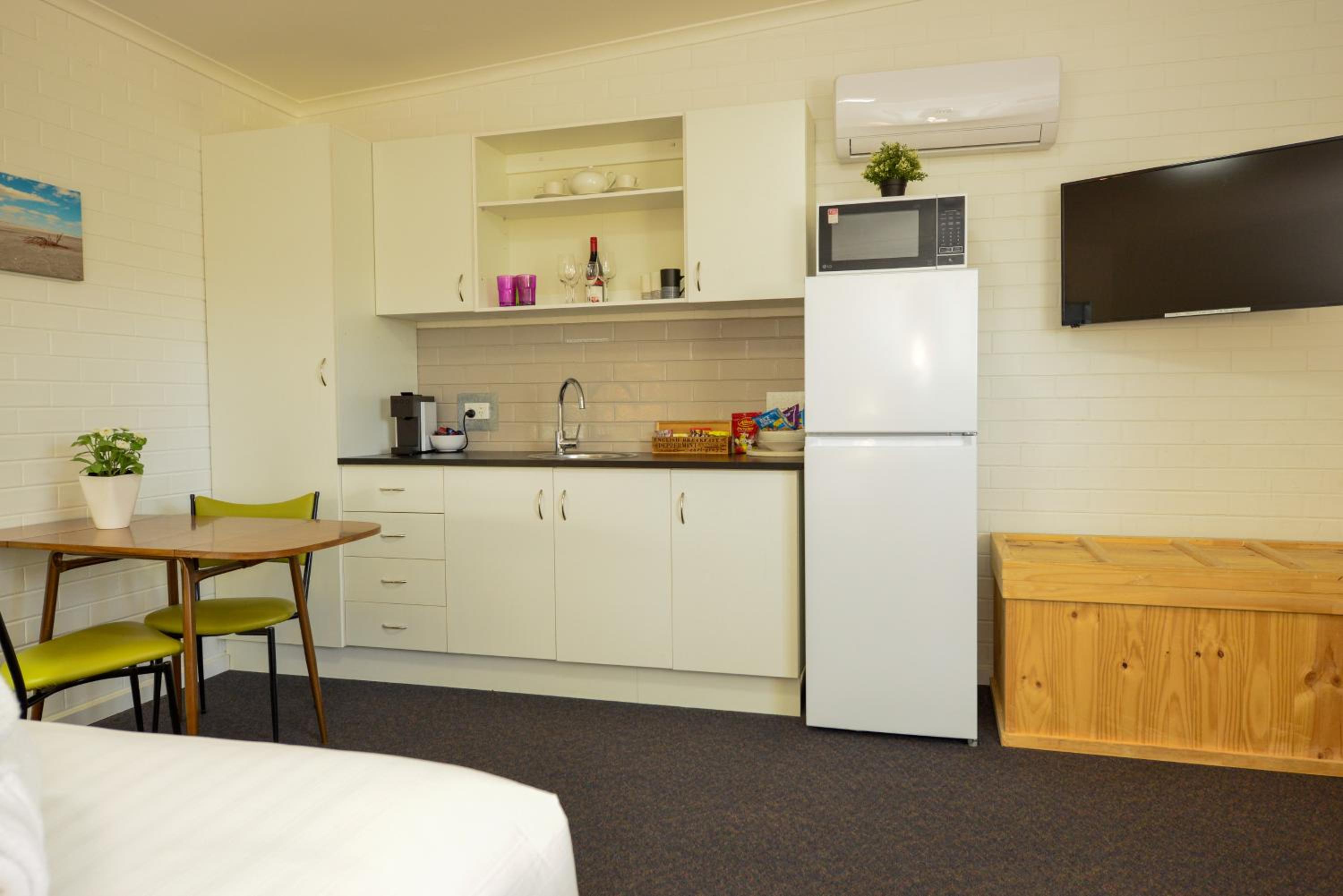 Sea Lake Motel-24 Hour Check-In Private Ensuite Rooms