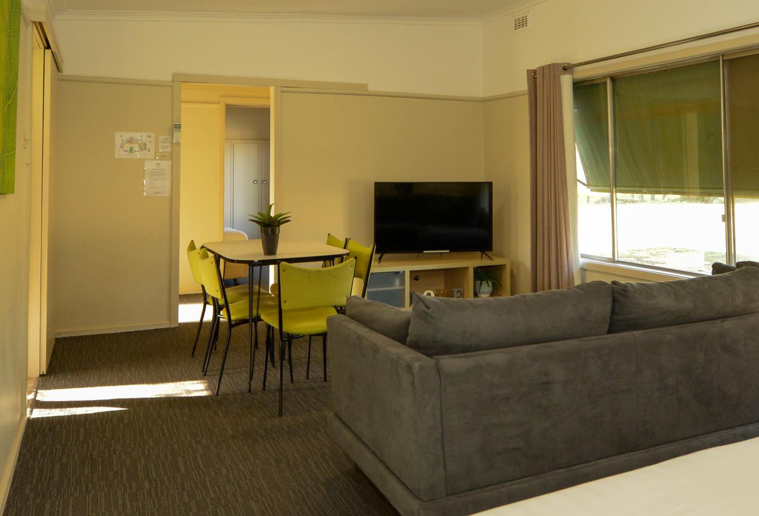 Sea Lake Motel-24 Hour Check-In Private Ensuite Rooms
