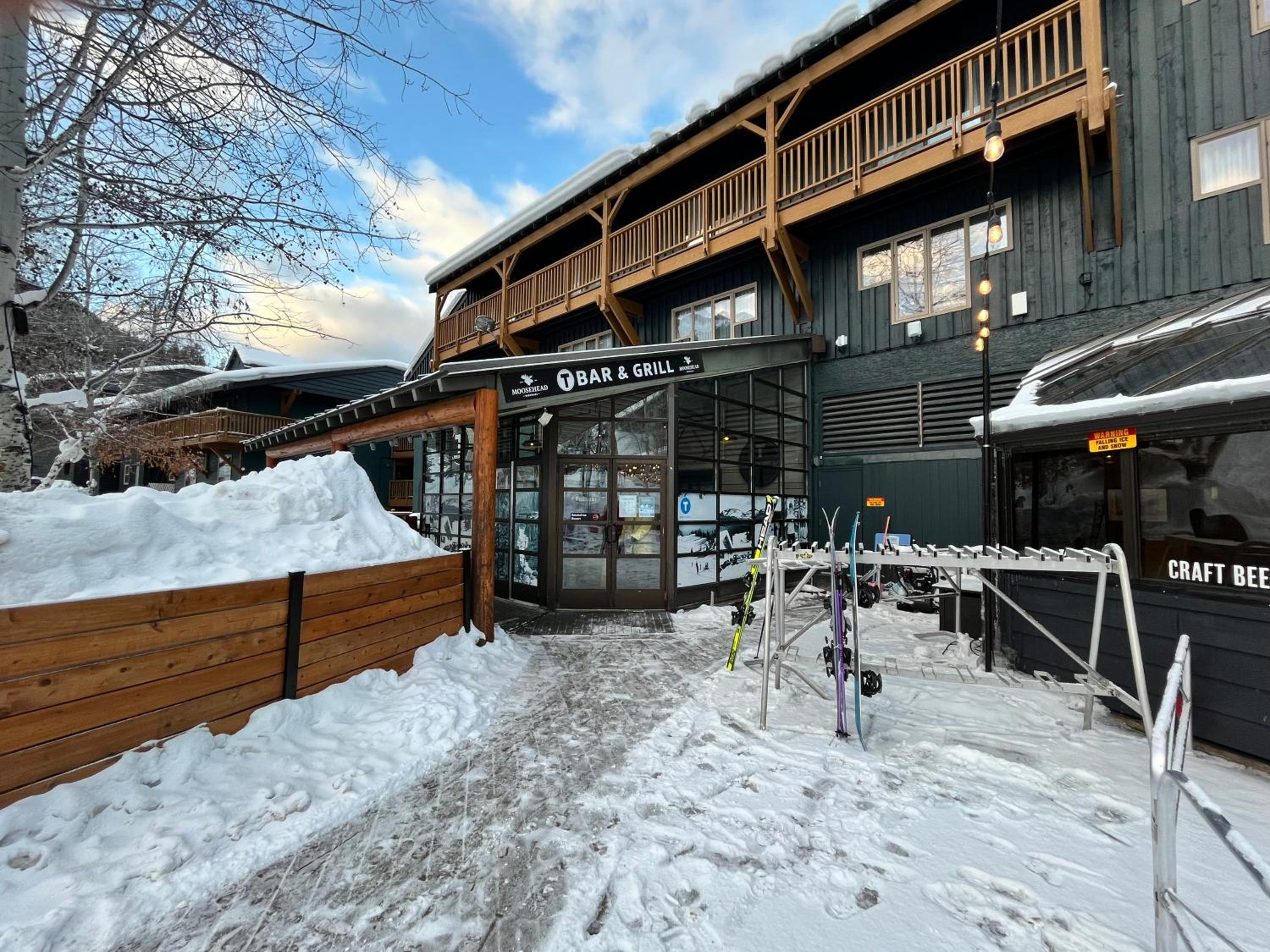 Perfect Ski or Bike in-out Hot Tub Pool