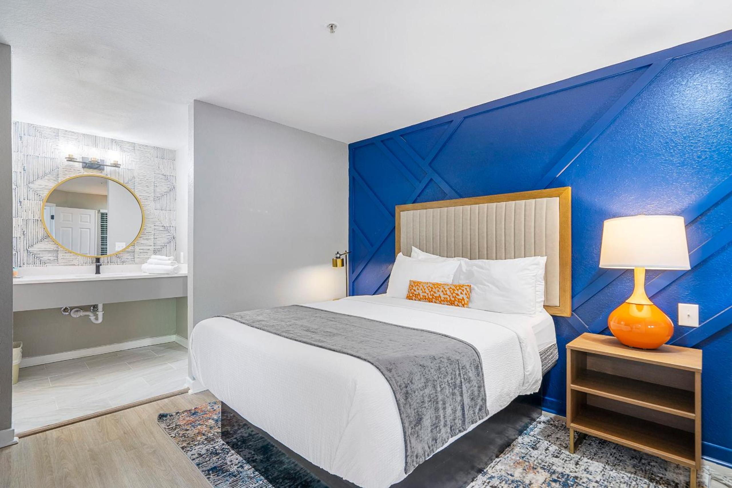 Chic Condo Retreat in Central Buckhead Atlanta view 4
