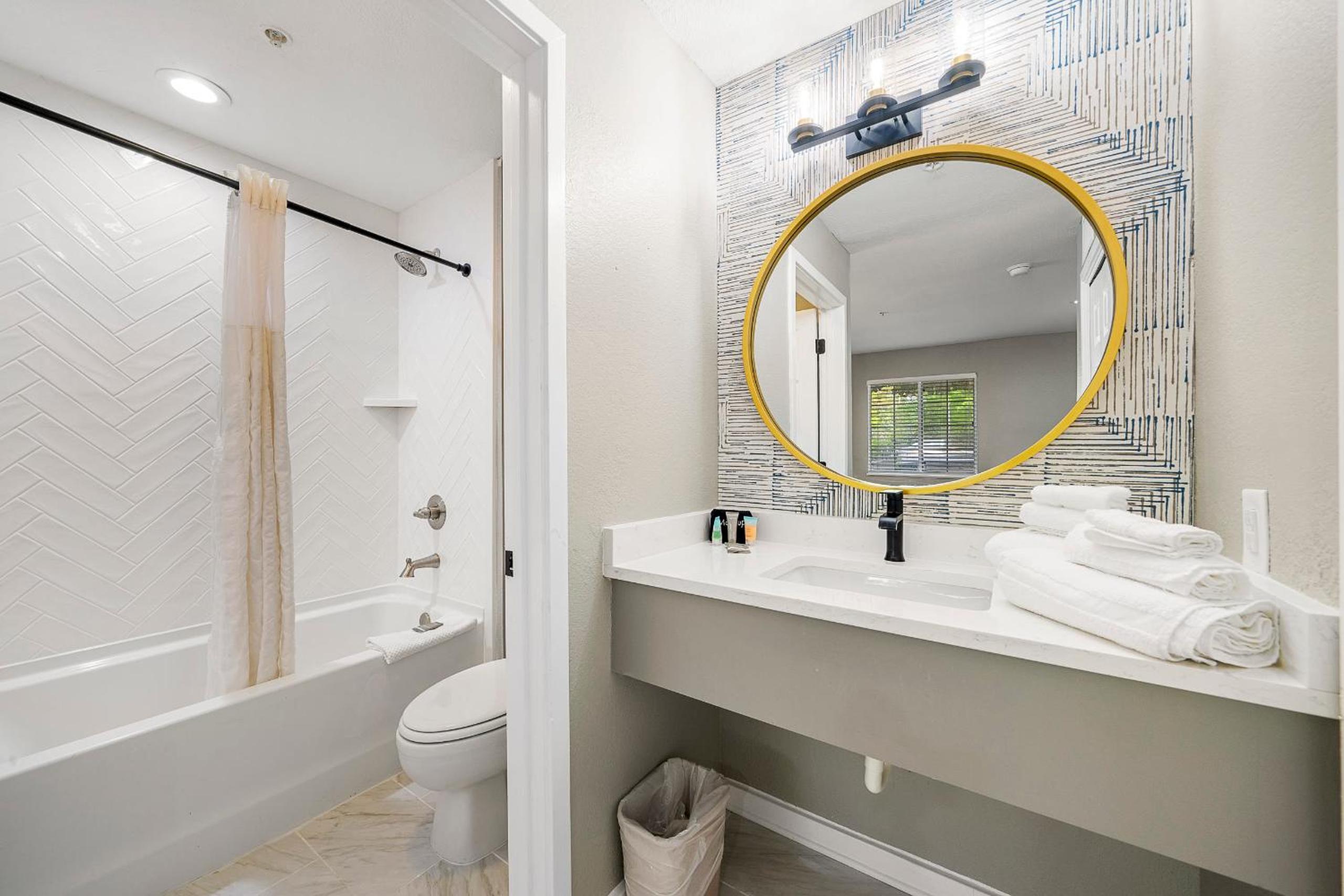 Chic Condo Retreat in Central Buckhead Atlanta view 5