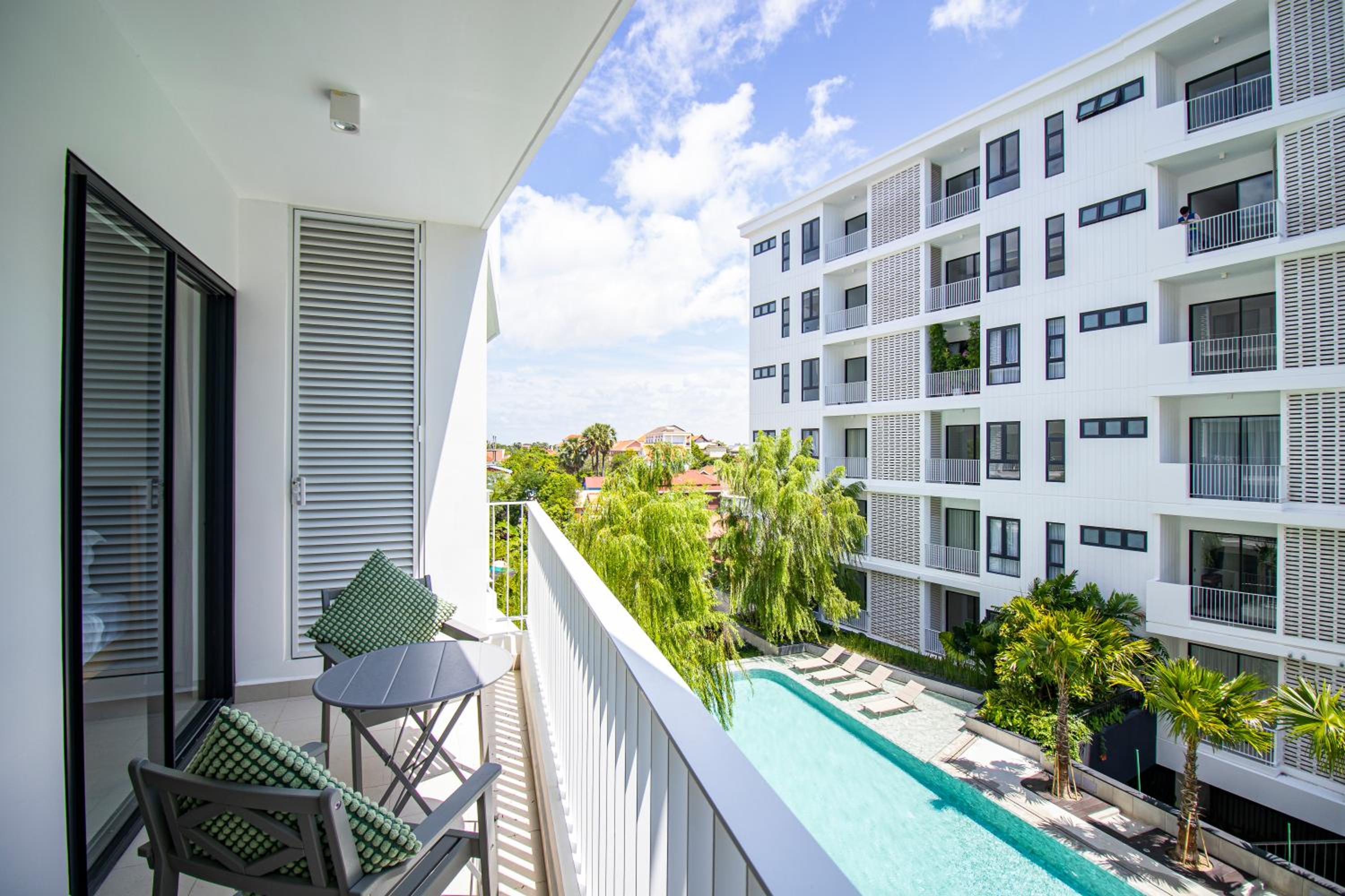 Rose Apple Pool View 1 BR Apartment With Greenery and Gym - Heart of Siem Reap 3rd floor view 5