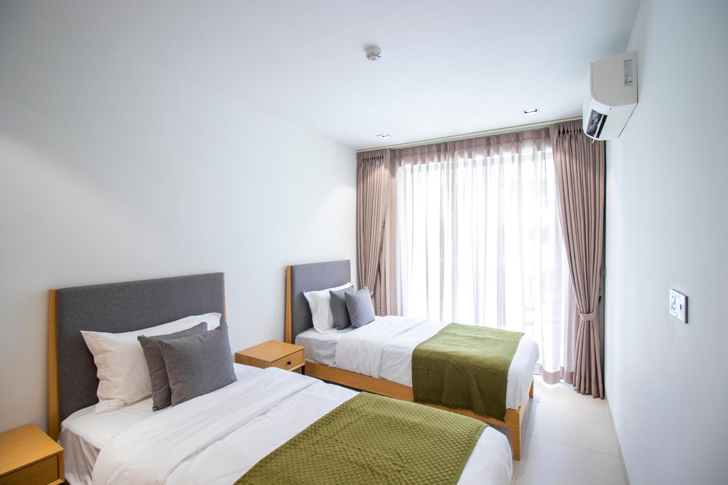 Rose Apple Pool View 1 BR Apartment With Greenery and Gym - Heart of Siem Reap 3rd floor view 4