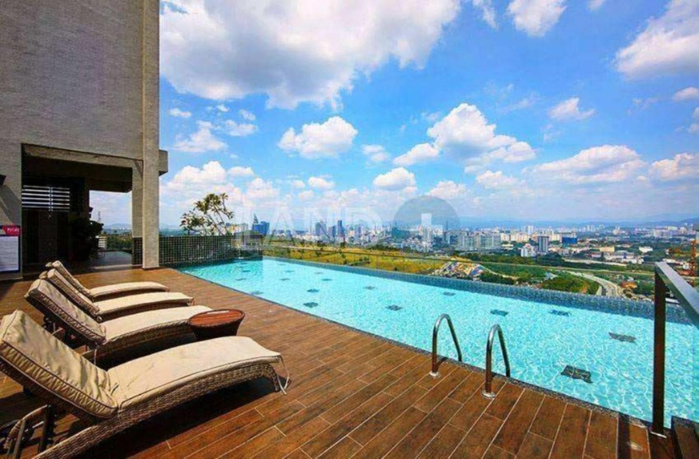 Petalz Residence Family Suite near Mid Valley, Bukit Jalil, Sunway