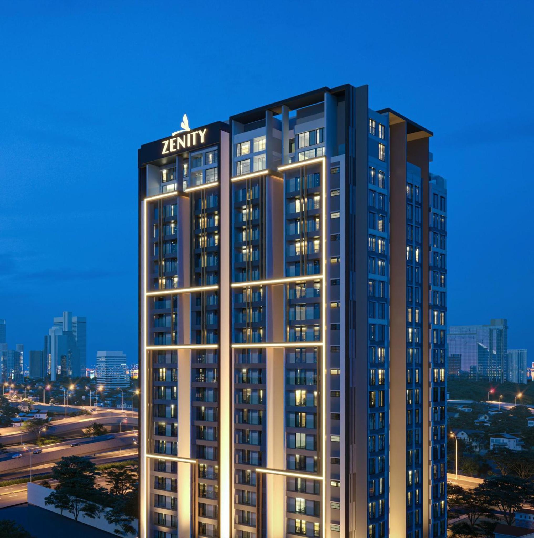 Luxury 2 or 3BR Apartment in Dist 1, Pool and airport pickup