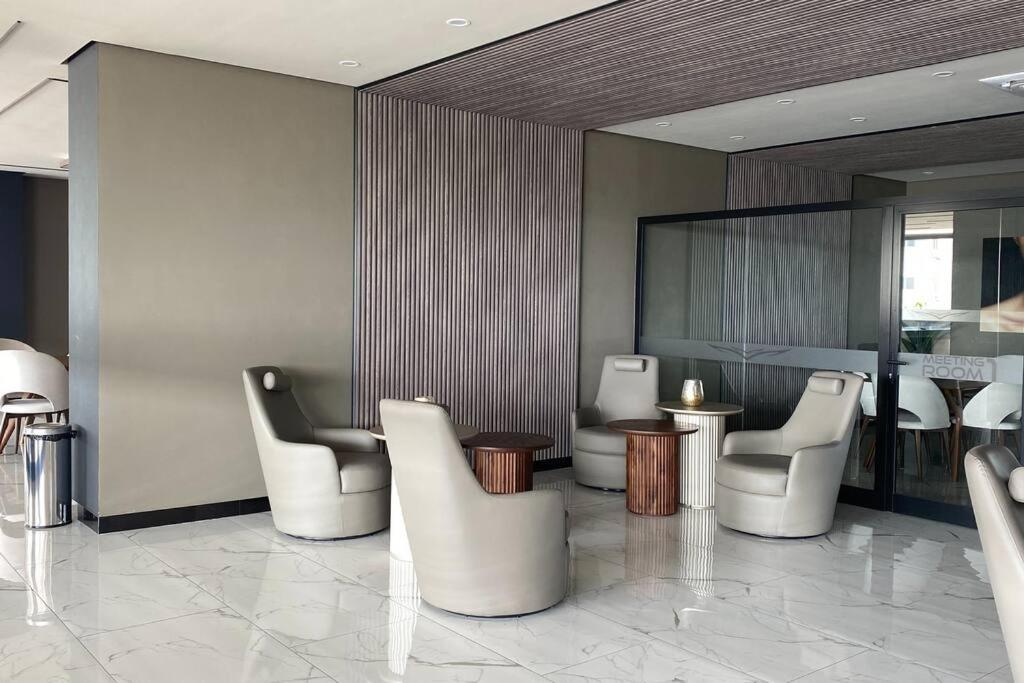 ¡Nuevo y elegante apartamento!