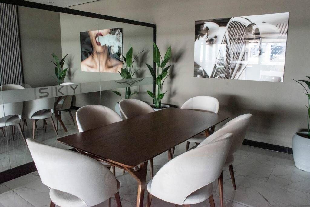 ¡Nuevo y elegante apartamento!