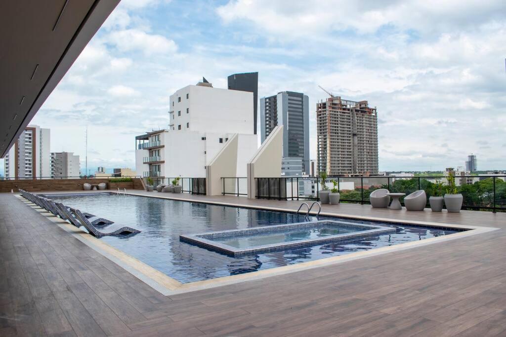 ¡Nuevo y elegante apartamento!