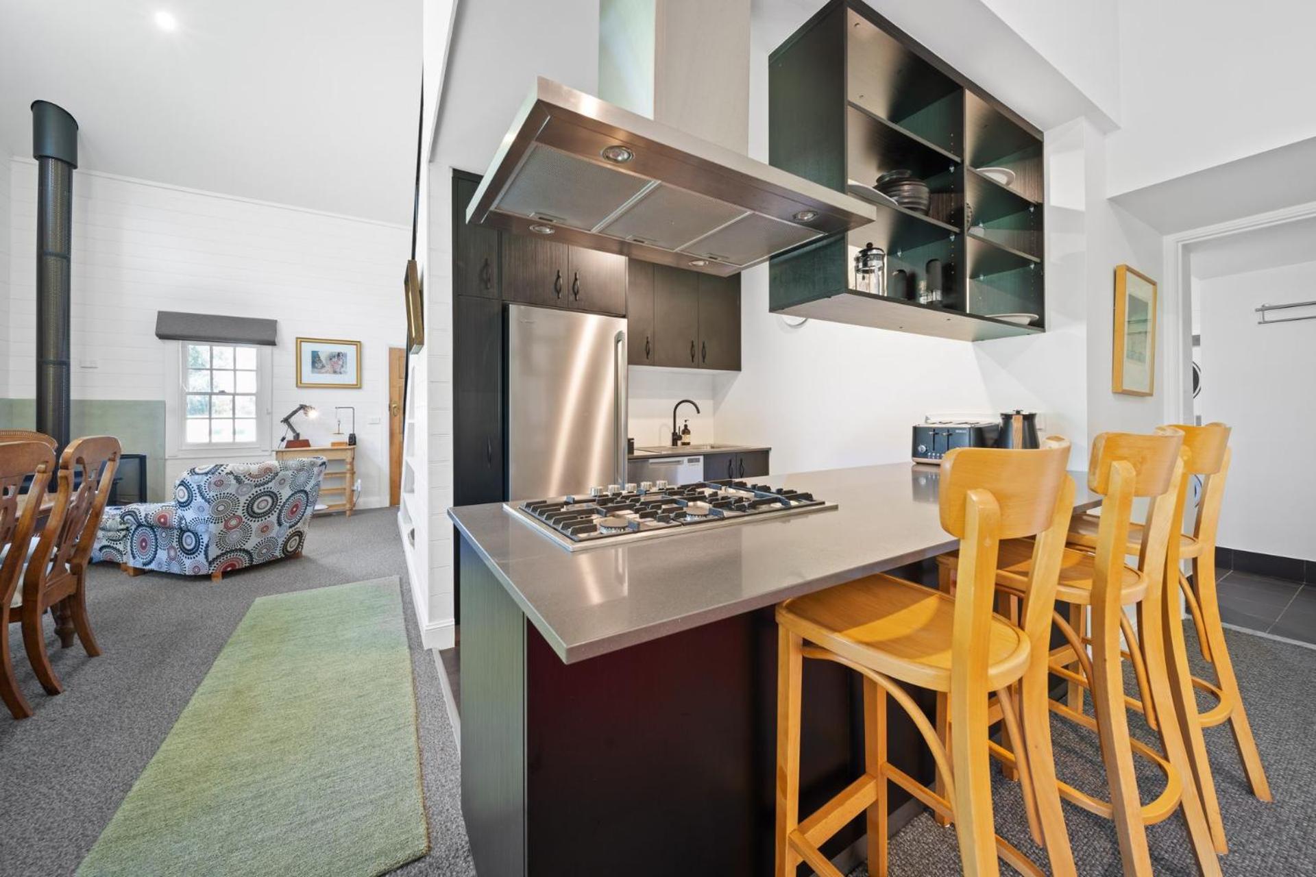 Tukidale Cottage - 3BR Cottage l WiFi l Air-Con l Relaxing Location