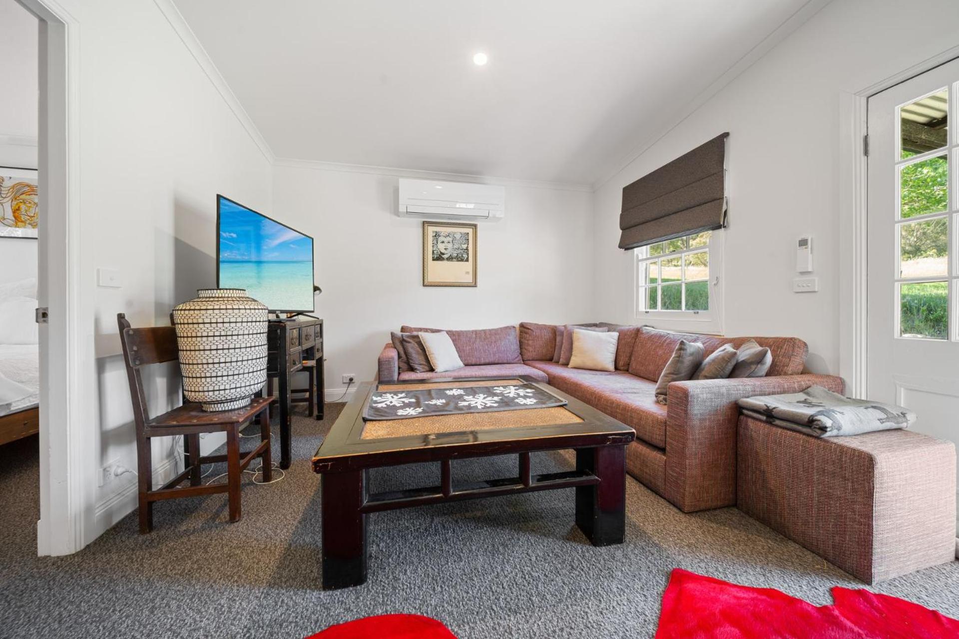 Tukidale Cottage - 3BR Cottage l WiFi l Air-Con l Relaxing Location