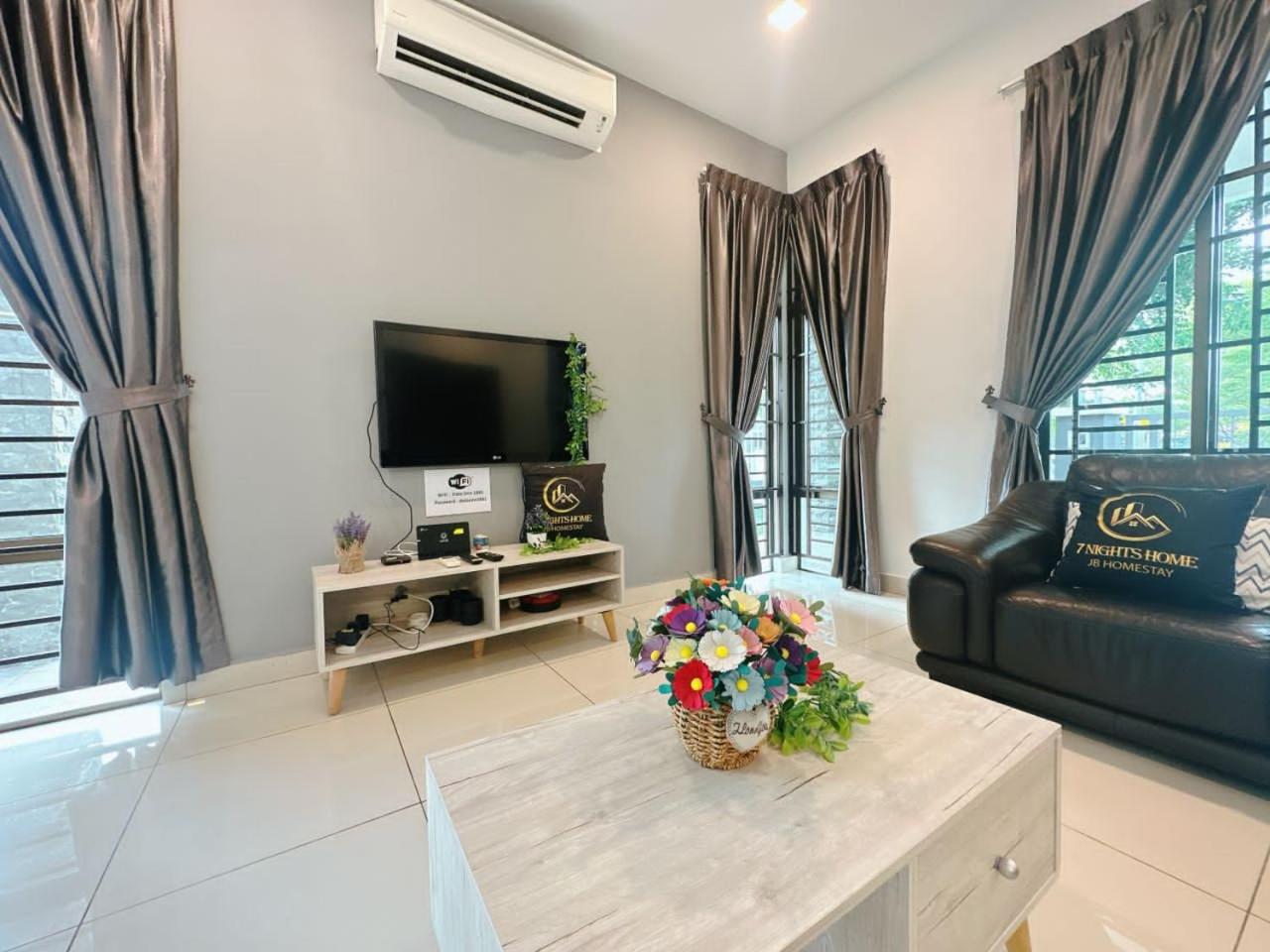 A03 Spacious Homestay In Dato Onn