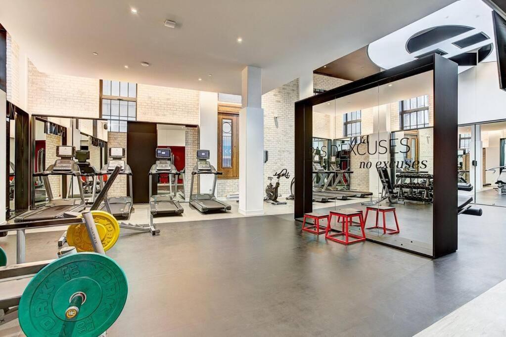 Luxury Downtown Escape Pool & Free Parking