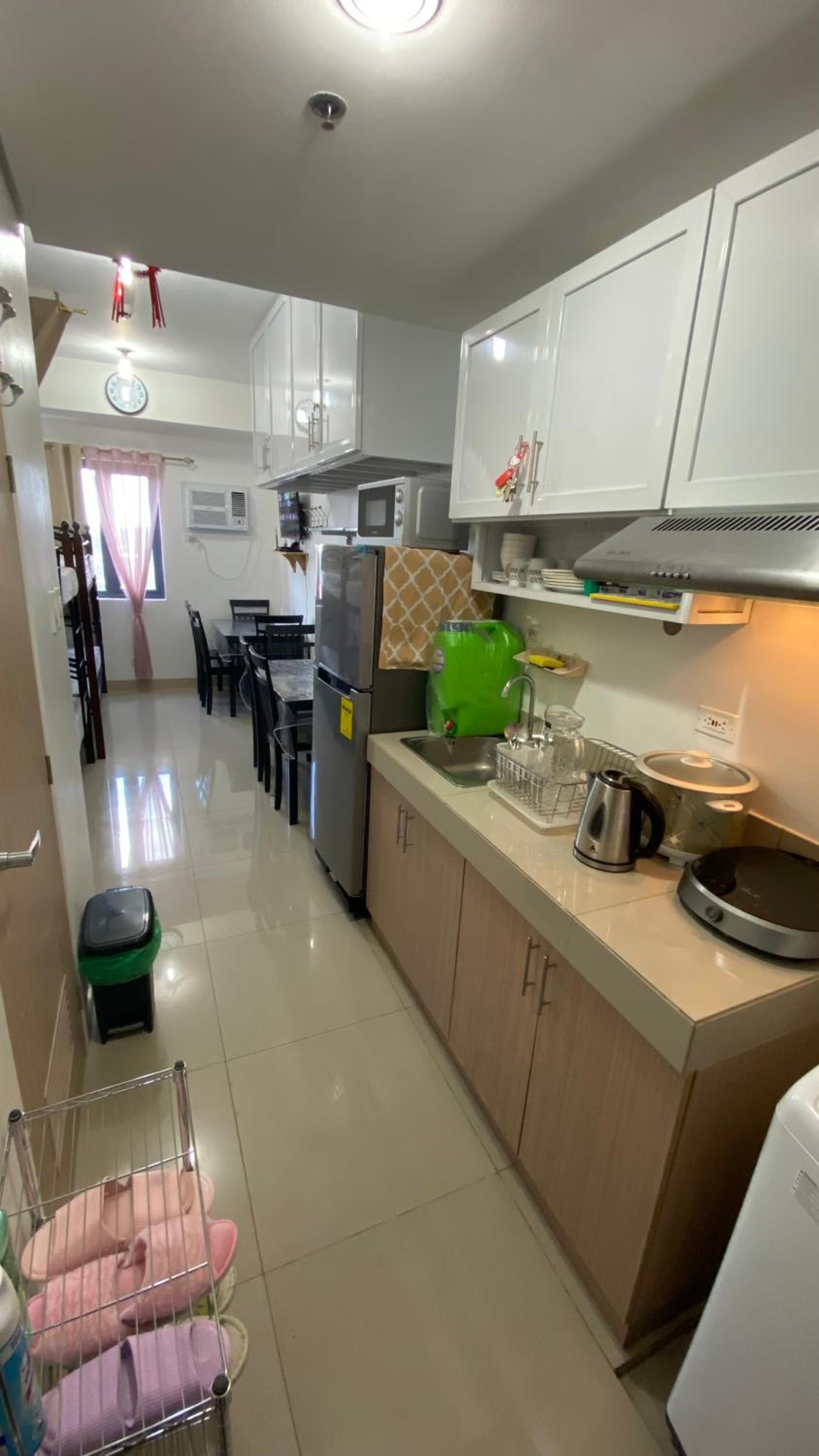 Fully-furnished studio-type SMDC view 4