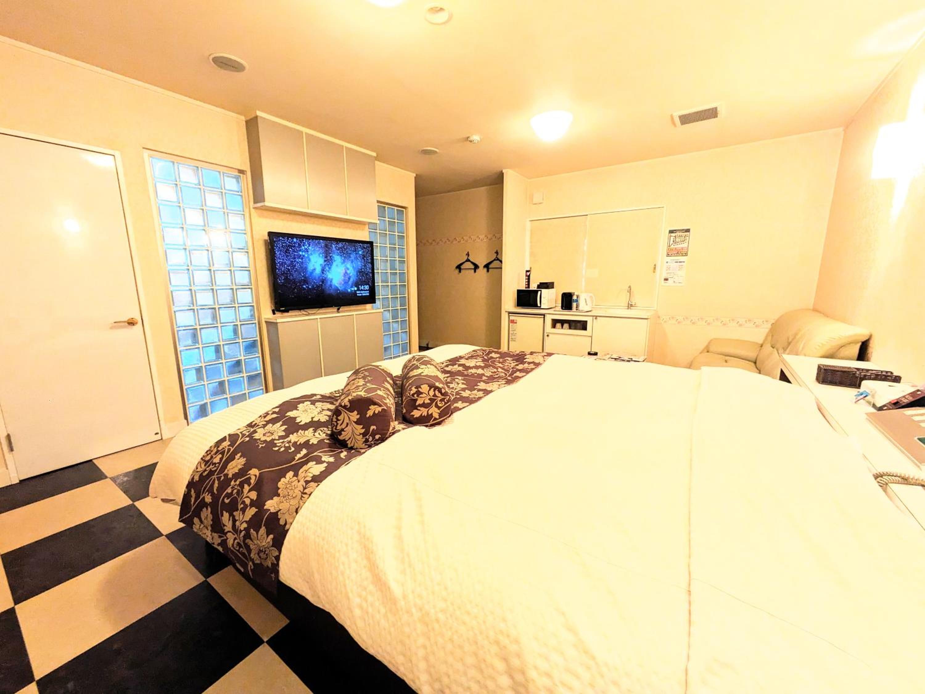 Photo 10