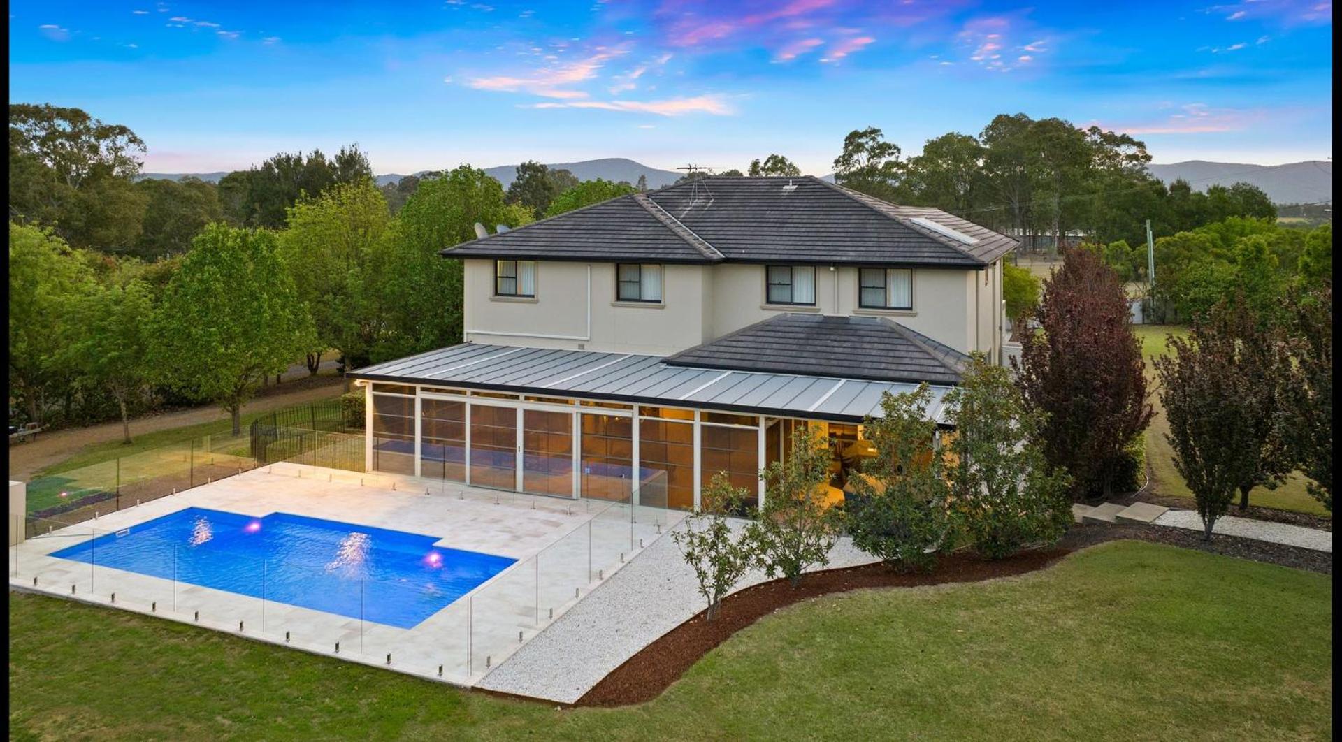 Luxury Hunter Valley Manor Estate Located in Central Hunter Valley