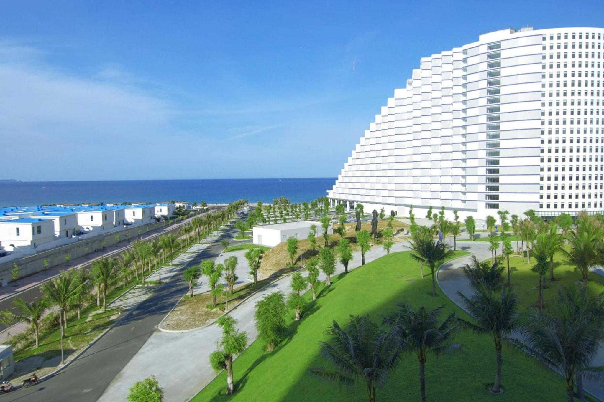 Seaview Hotel - Arena Cam Ranh Resort view 5
