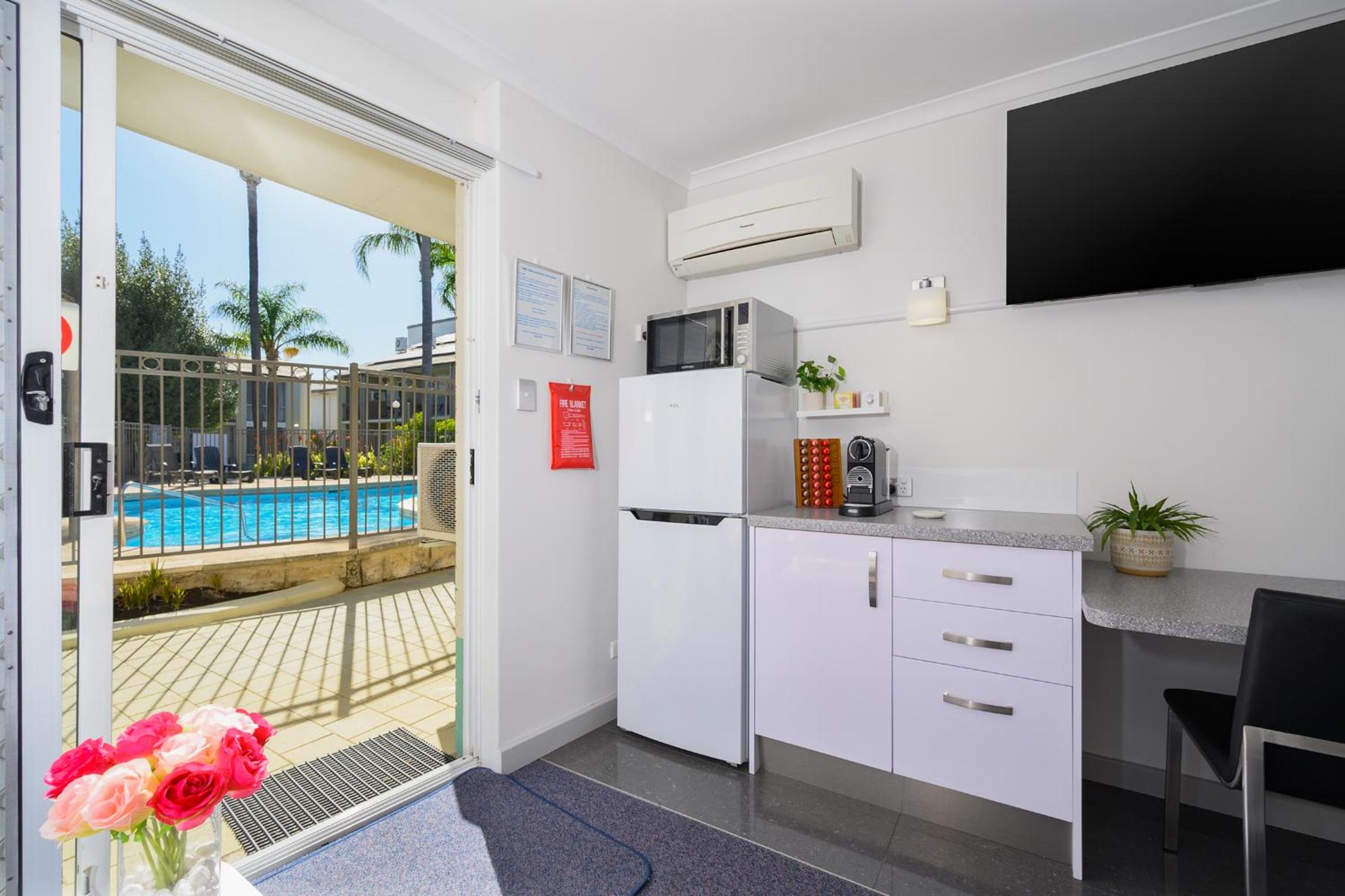 Seadream Studios at Mandurah Gate Resort
