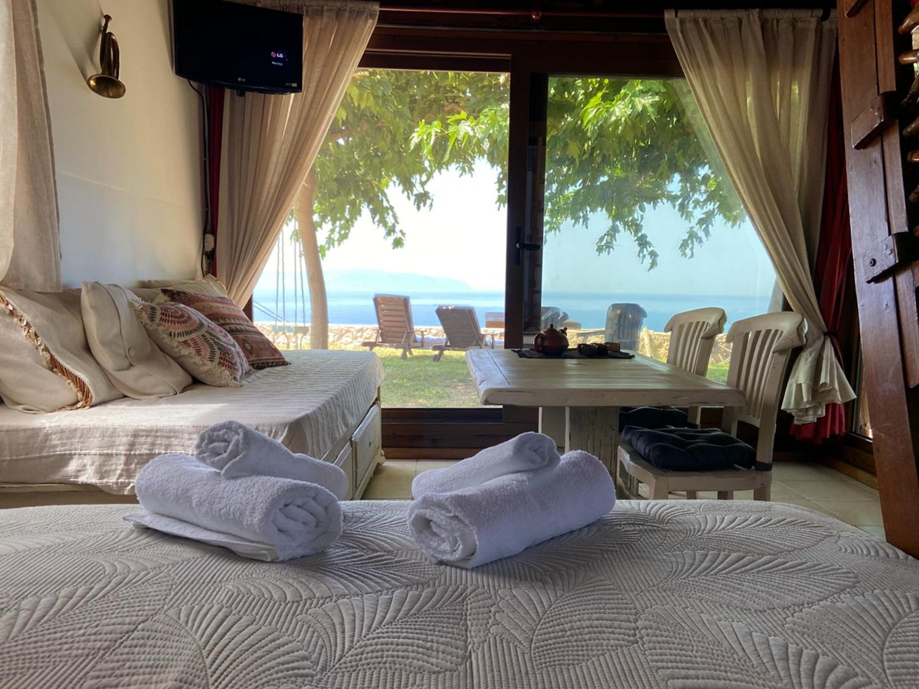 Panoramic Sea View Wooden Cottage Ratzakli, Kefalonia