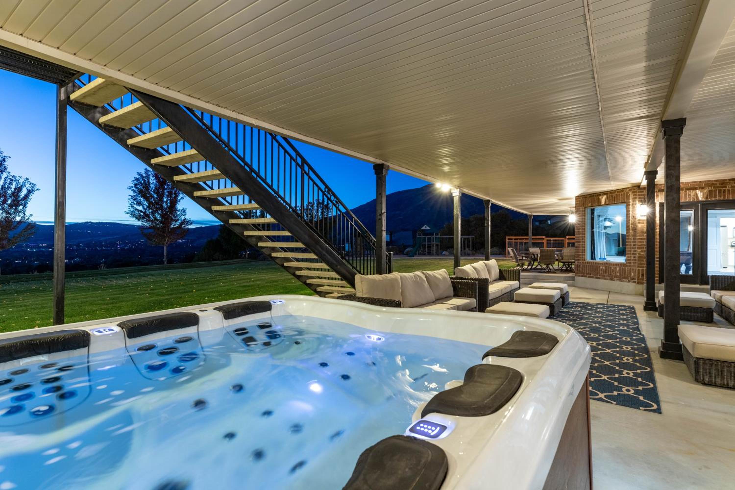 Luxurious Mountain Retreat-Unparalleled Views view 4
