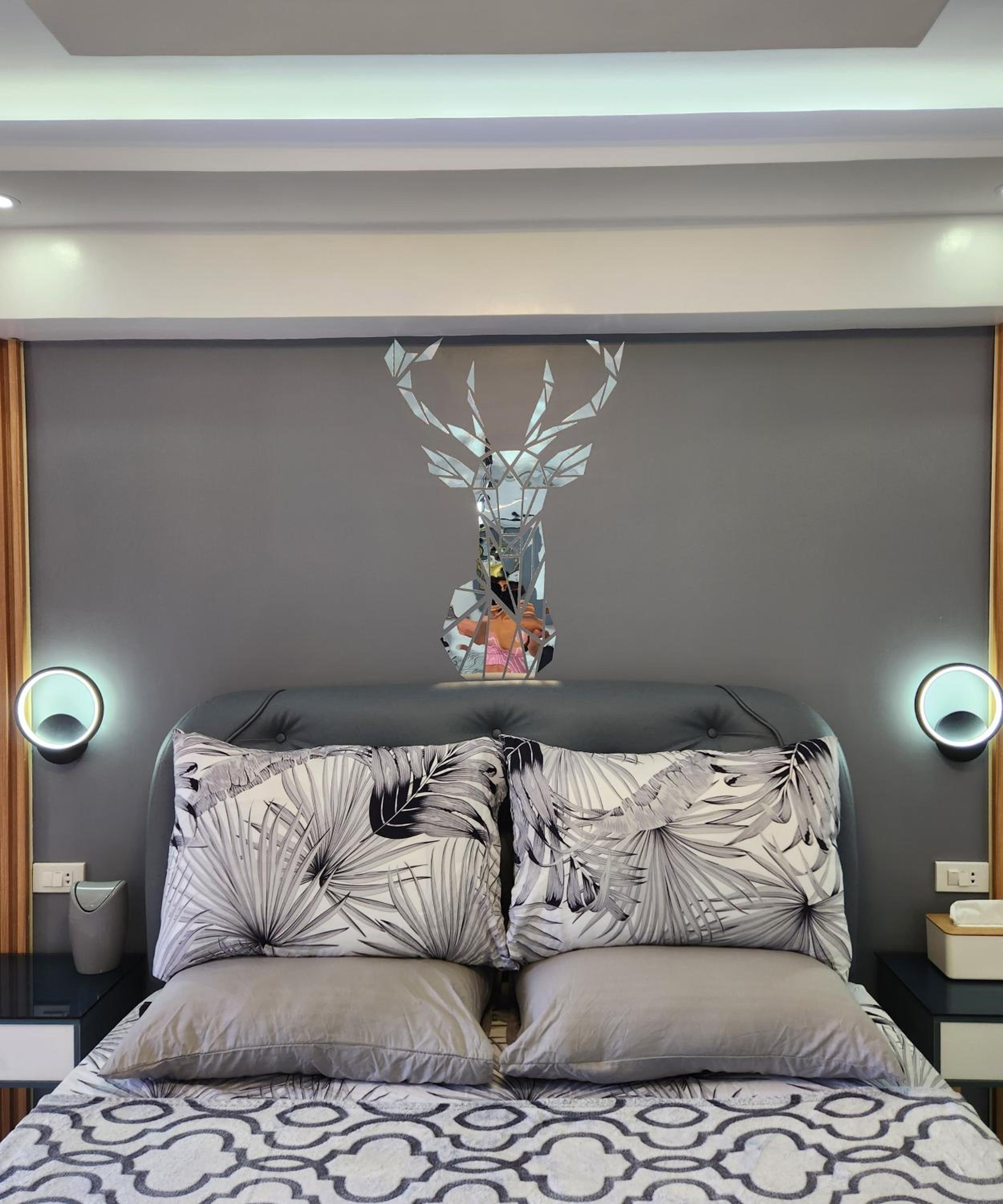 Condo Azur Suites B207 near Airport, Netflix, Stylish, Cozy with swimming pool view 4