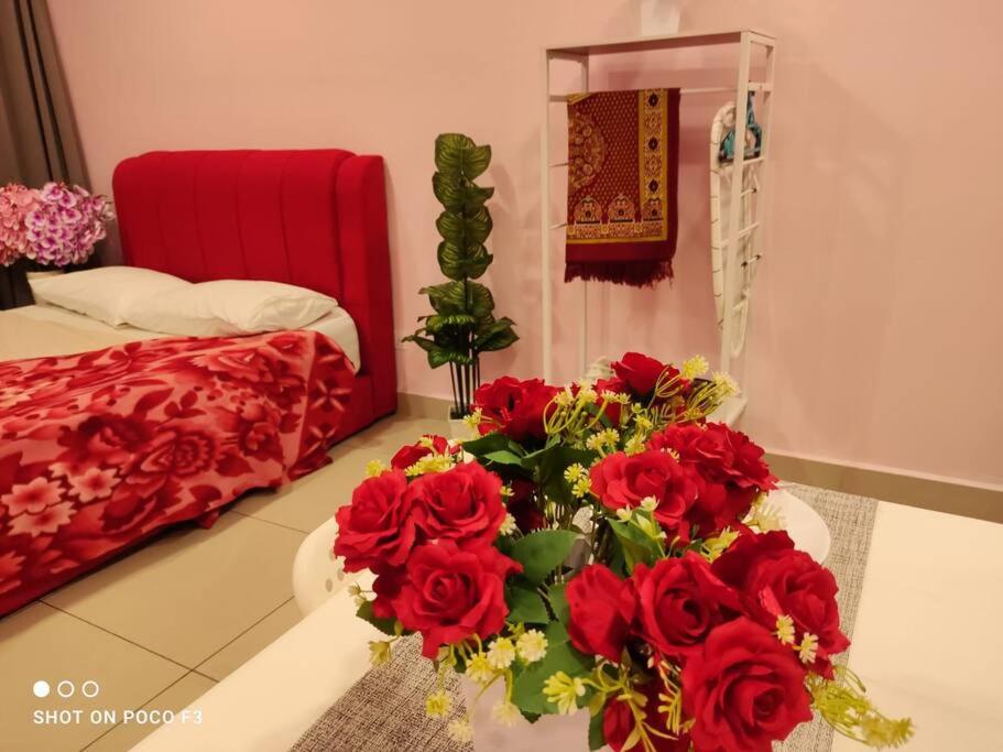 CD3102-Self-check-in-Netflix-Wifi- Parking-Pool-Balcony-Cyberjaya, 2015 photo 8