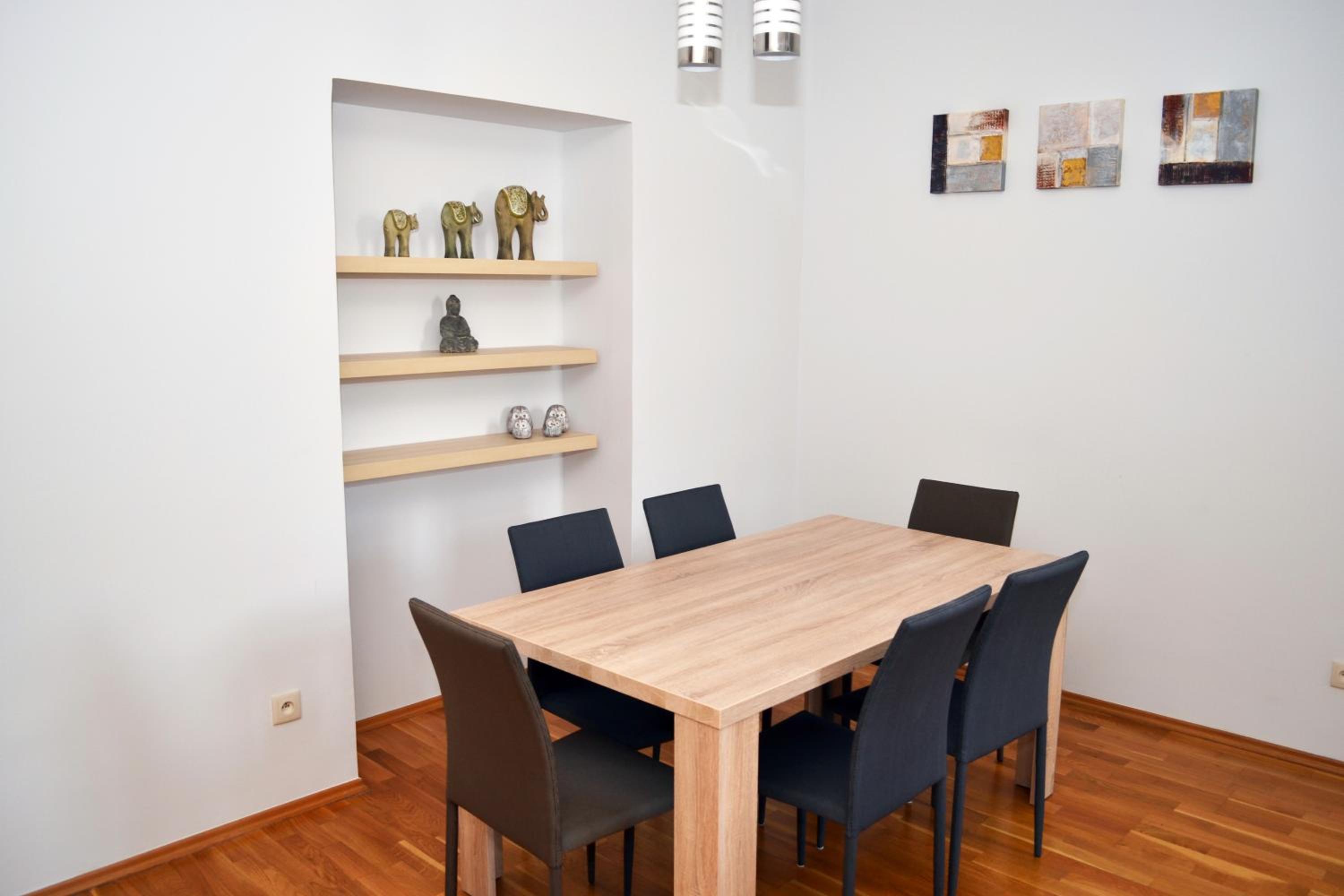 Riverside Ruterra Apartment