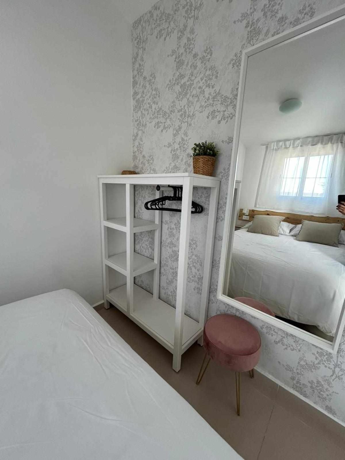 Acogedor apartamento con piscina en Benalmádena.